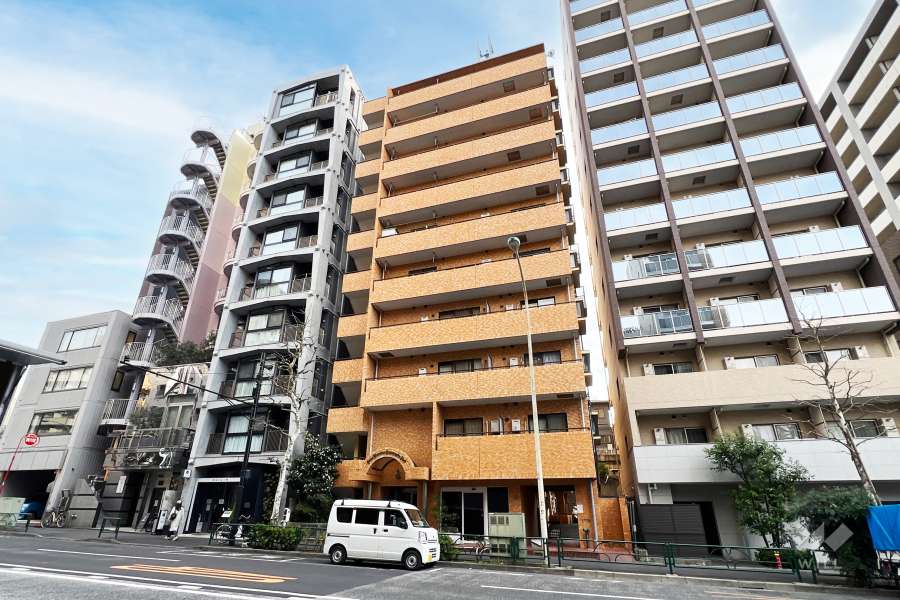 ライオンズマンション神楽坂第6の外観（北西側から）