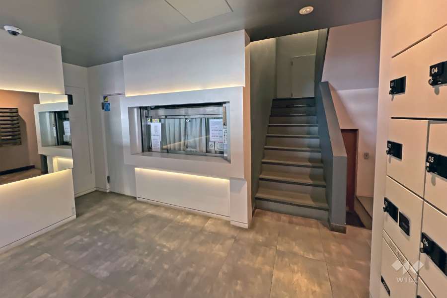 エントランス内