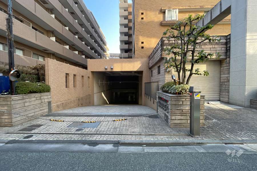 駐車場の出入り口