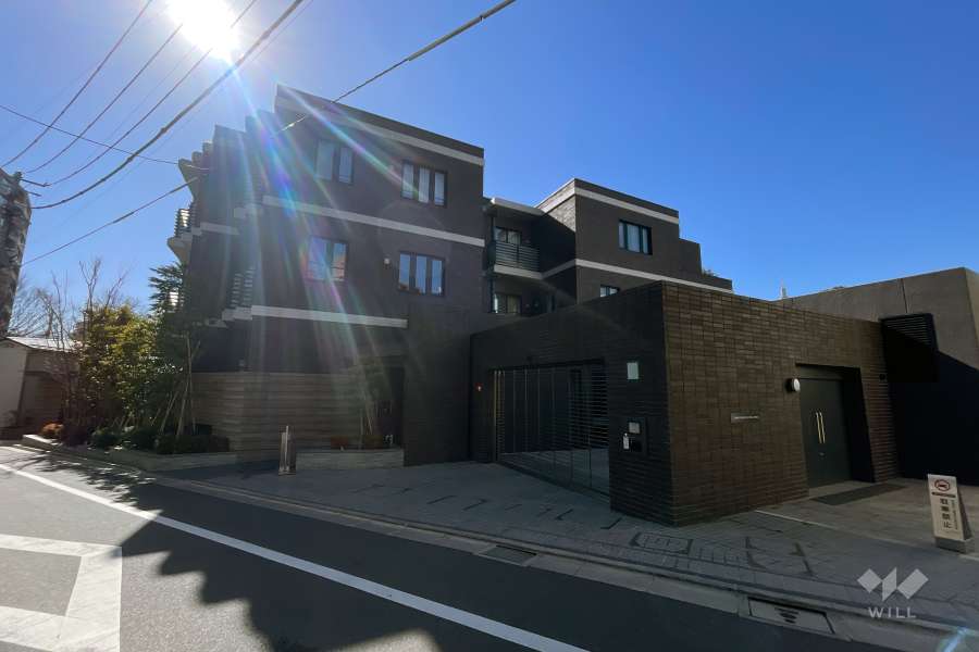 ザ・パークハウス御苑内藤町の外観（北東側から）