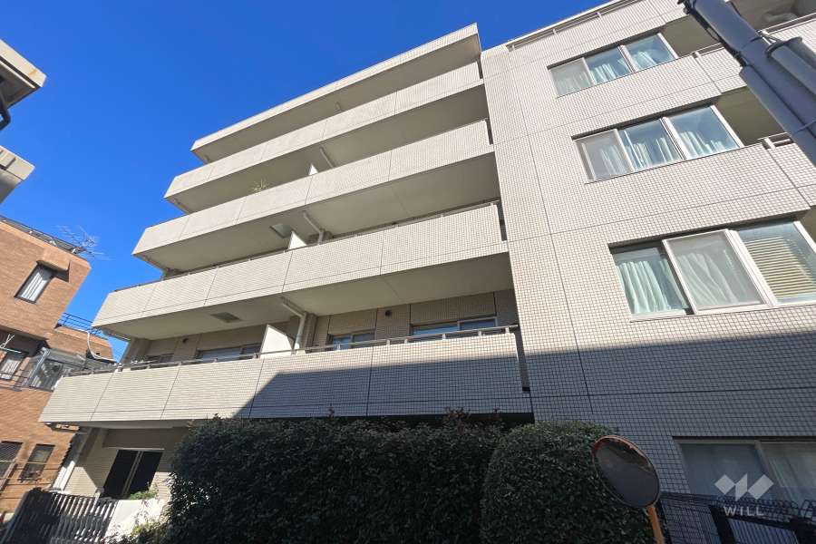 神楽坂パークハウスの外観（南東側から）