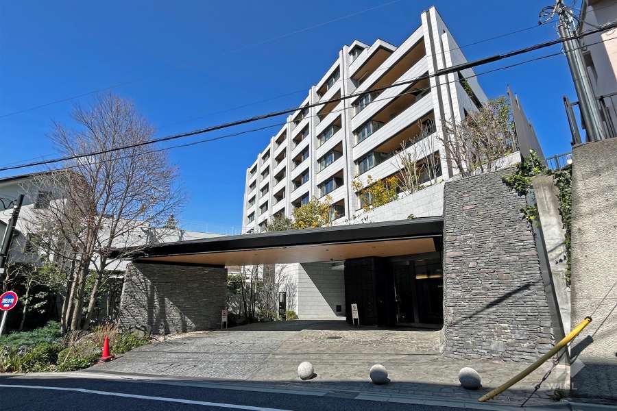 ライオンズ外苑の杜の外観（南東側から）