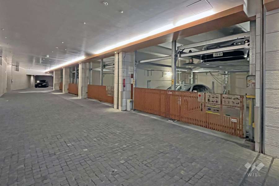 敷地内駐車場（屋内機械式）
