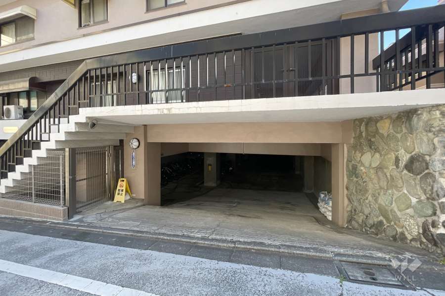 駐車場の出入り口