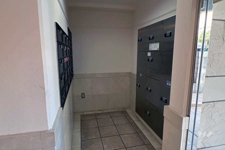 宅配ボックスと共用ポスト