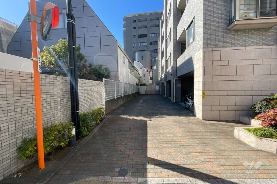 駐車場の出入り口