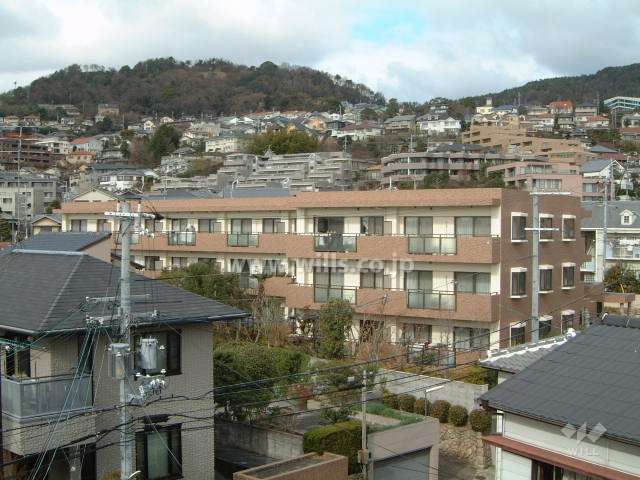 ステイツ花屋敷さつき坂の外観（南東側から）