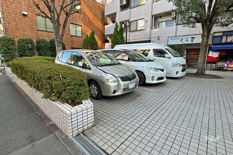 敷地内駐車場（屋外平面式）