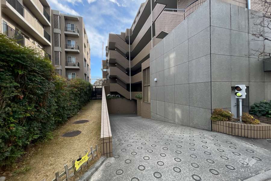 駐車場の出入り口