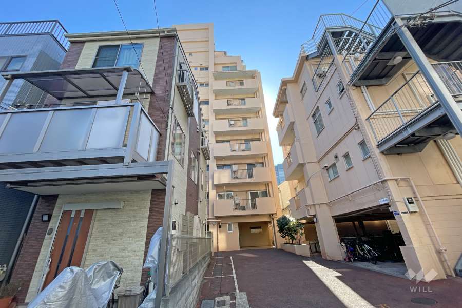 メイゾン牛込の外観（北西側から）