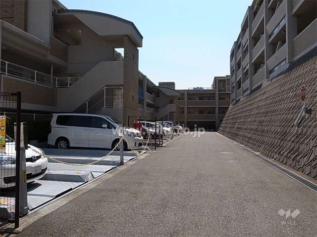 敷地内駐車場（機械式）