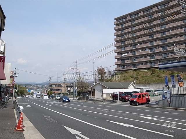 敷地の南西側には国道173号線が走っています。