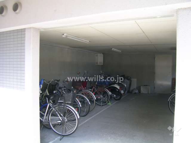 屋内にある自転車置場