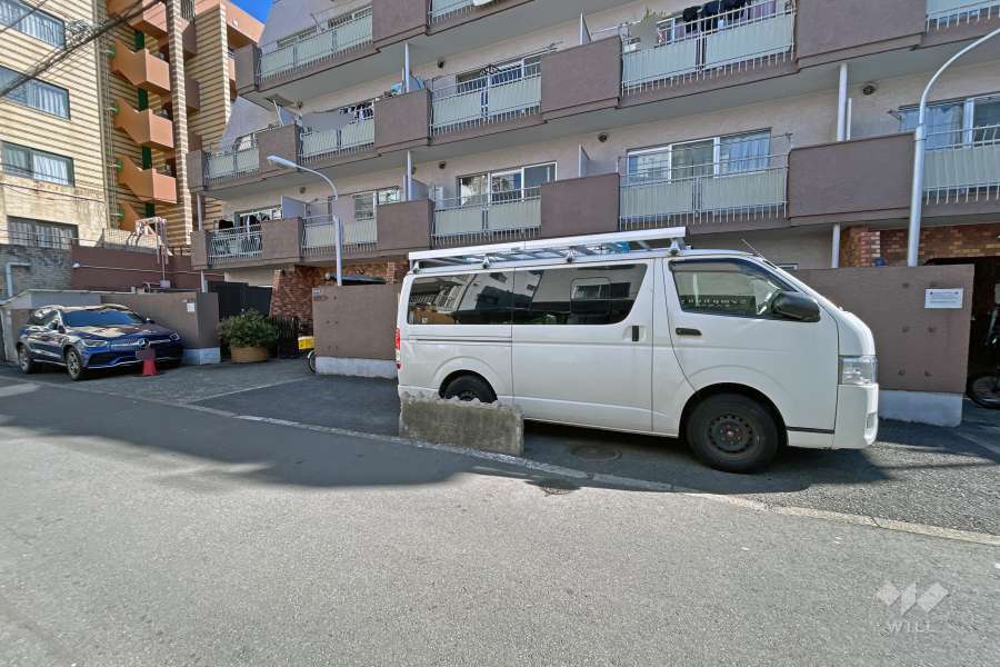 敷地内駐車場（屋外平面式）