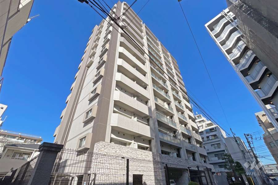 グローベル新大久保マスターズゲートの外観（南西側から）