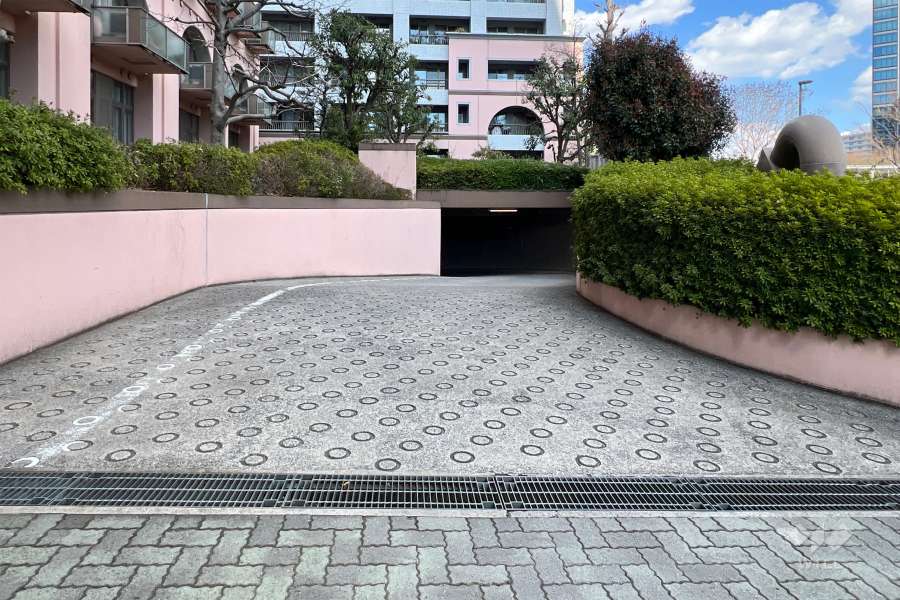 駐車場の出入口