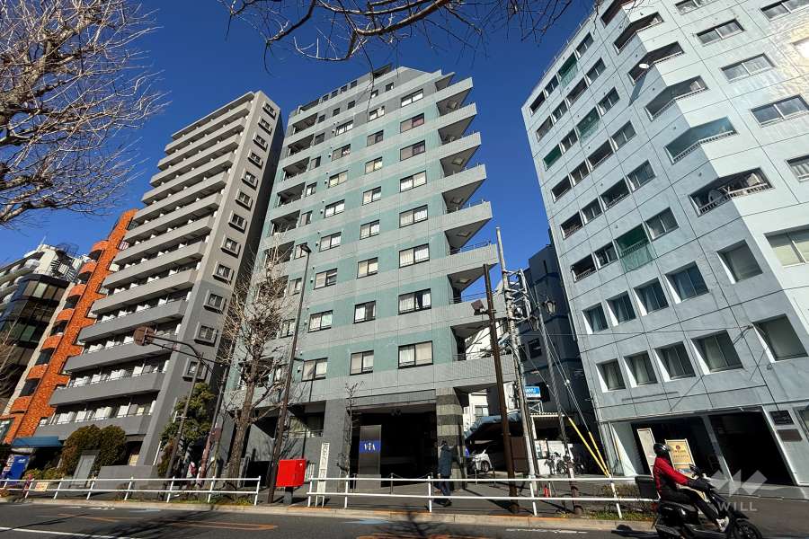 ヴィアシテラ新宿の外観（南西側から）