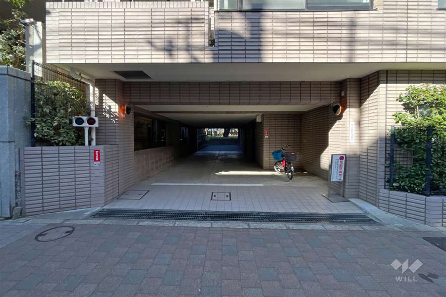駐車場の出入り口