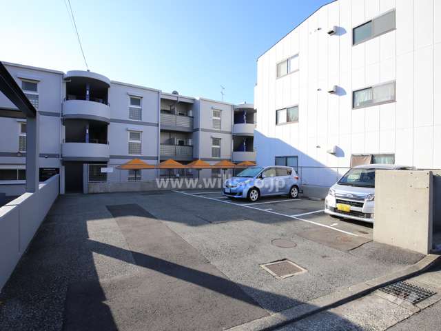 敷地内駐車場（屋外平面式）