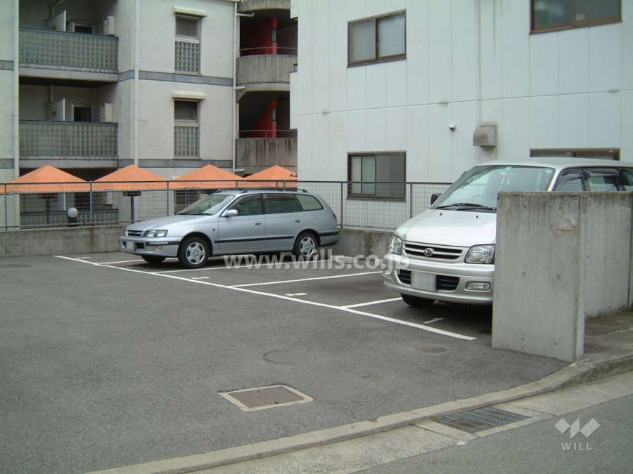 敷地内駐車場(屋外平面式)