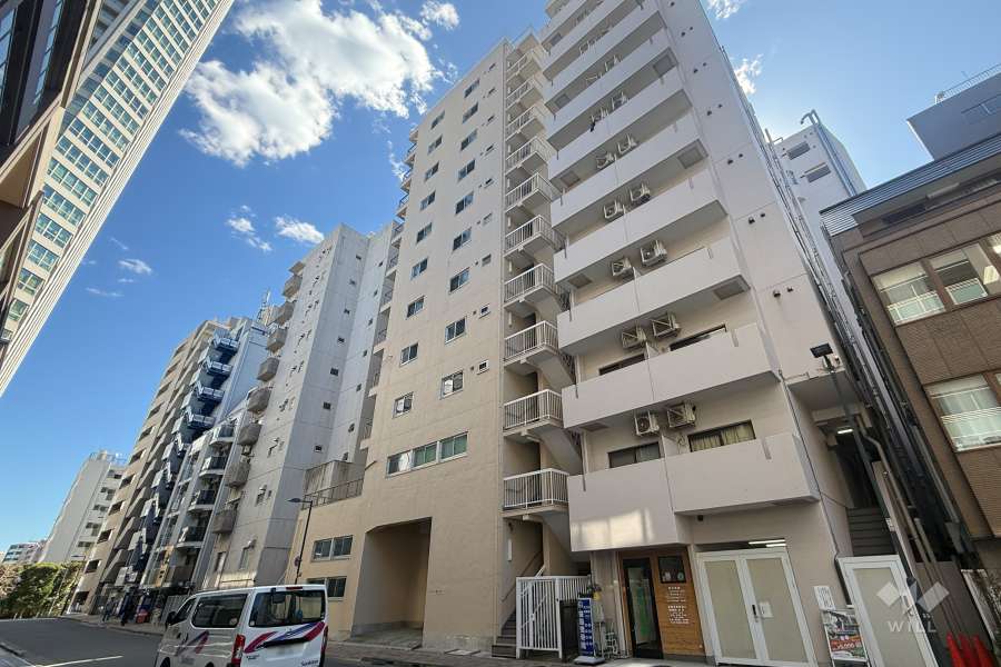 御苑フラワーマンションの外観（北西側から）