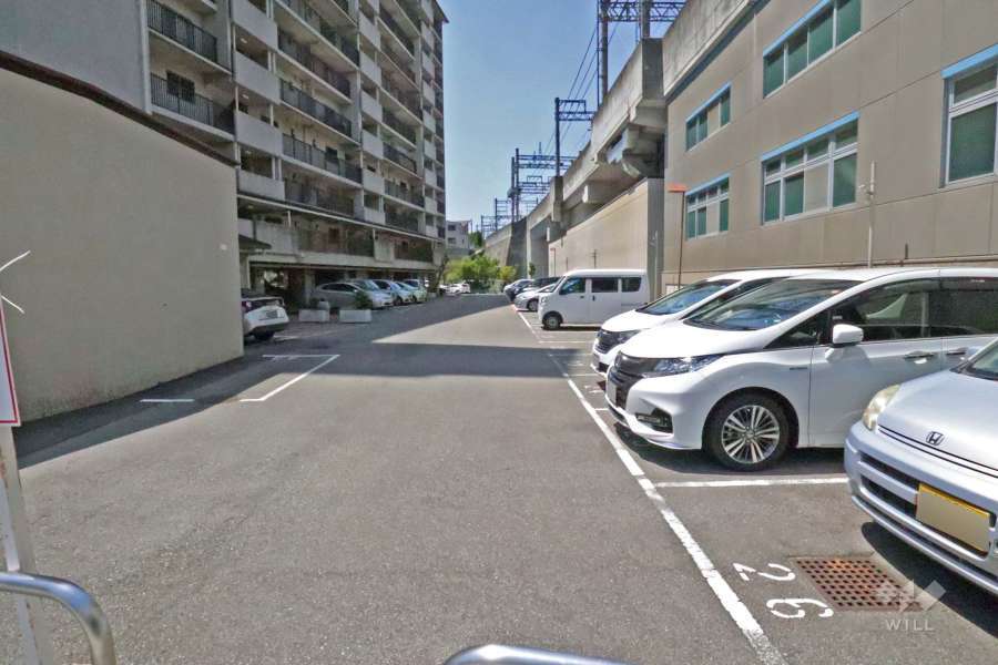 敷地内駐車場（屋外平面式）