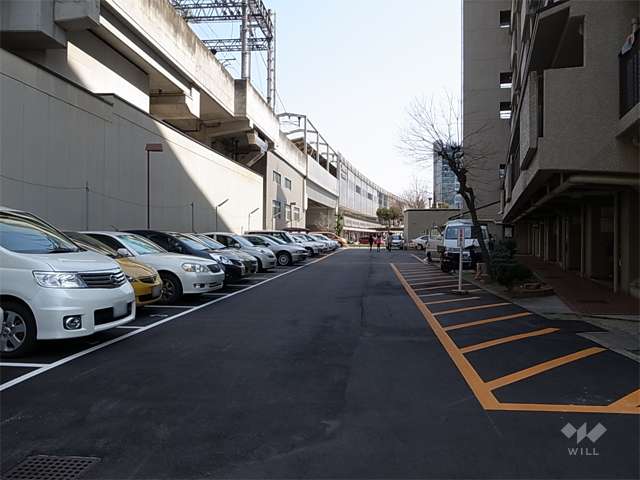 敷地内駐車場（屋外平面式）