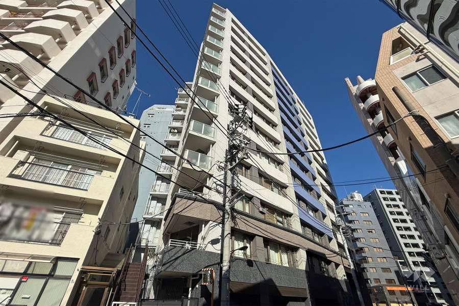 ピアース四谷の外観（南東側から）