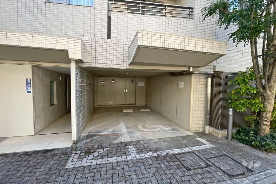 敷地内駐車場（屋内平面式）