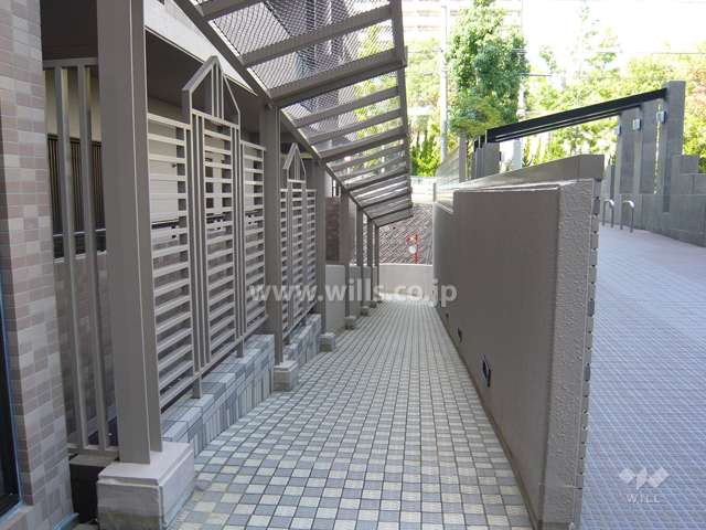 駐輪場出入り口