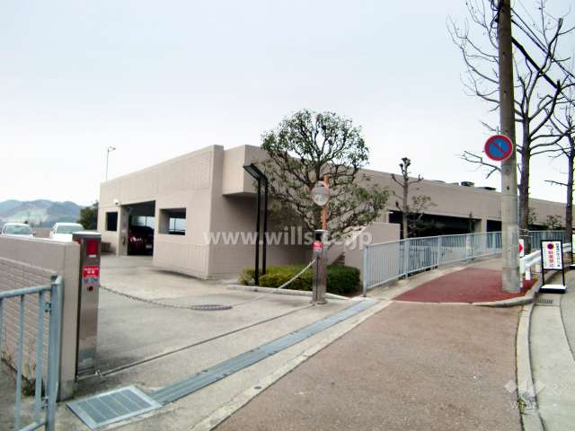 敷地内駐車場（平面自走式）