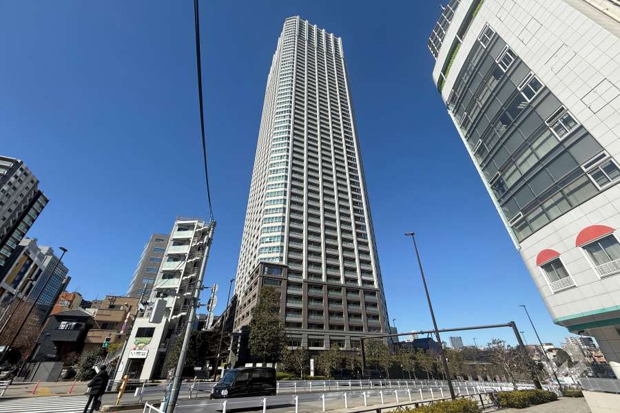 富久クロス コンフォートタワーの外観（南東側から）