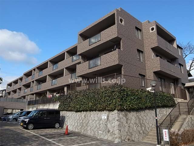 メゾン花屋敷東の外観（北側の棟）