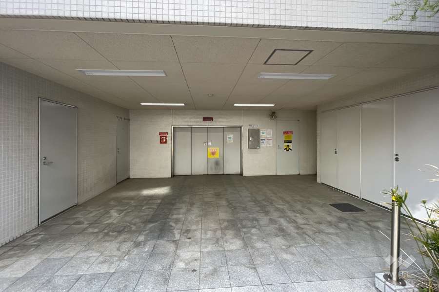 敷地内駐車場（屋内機械式）