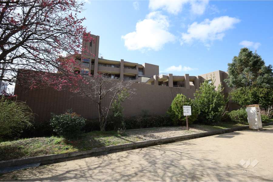 ファミール花屋敷の外観（北側から）