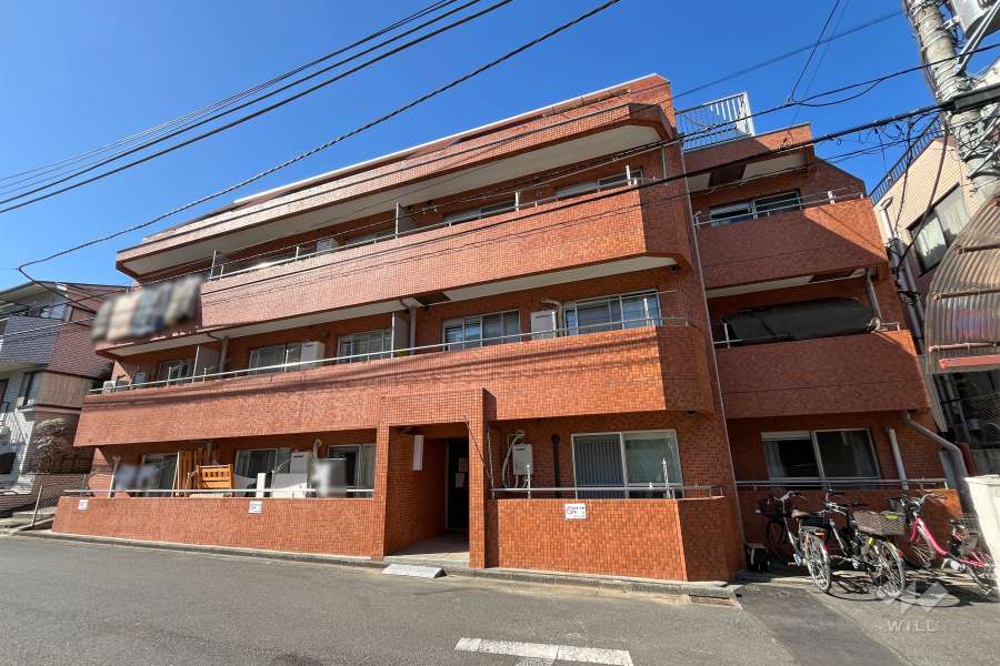 朝日弁天町マンションの外観（北東側から）