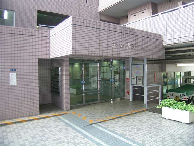 サブのエントランス