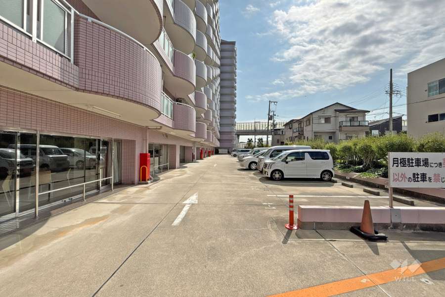 敷地内駐車場（屋外平面式）