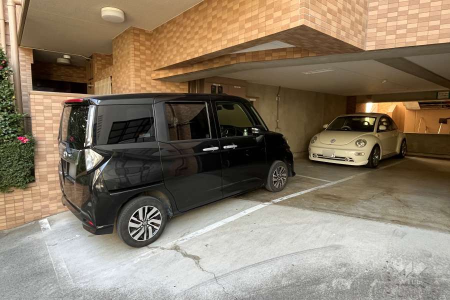 敷地内駐車場（屋内平面式）