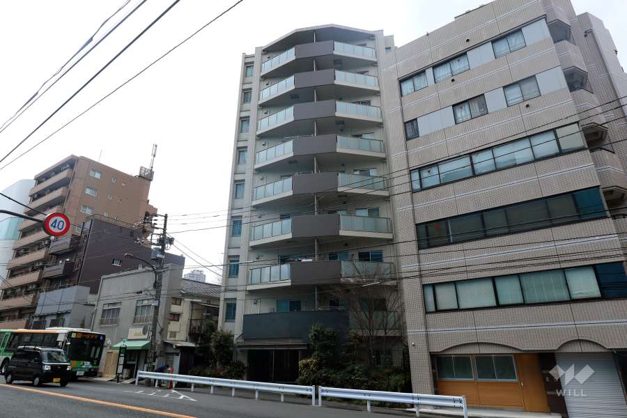 グランドメゾン新宿弁天町の外観（北東側から）