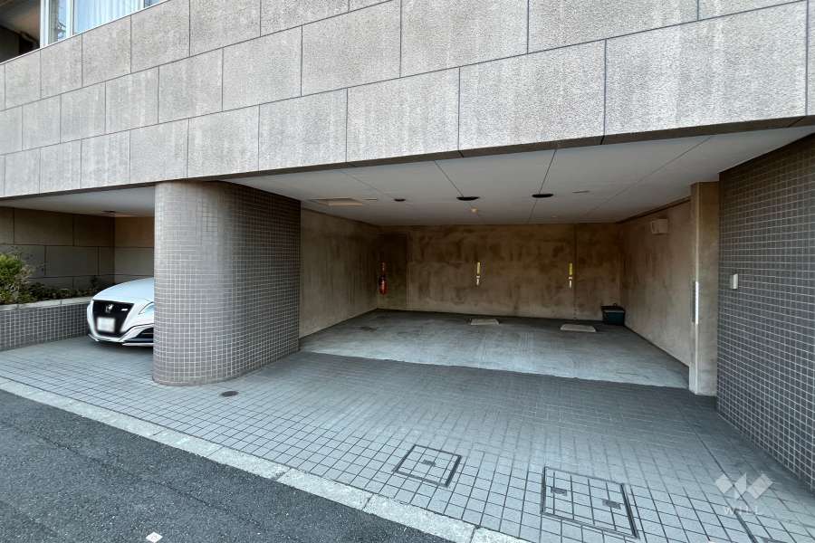 敷地内駐車場（屋内平面式）