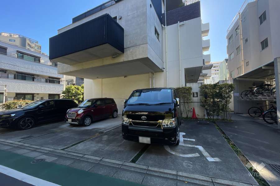 敷地内駐車場（屋外平面式）