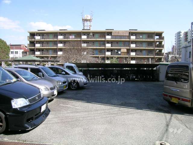 敷地内の駐車場