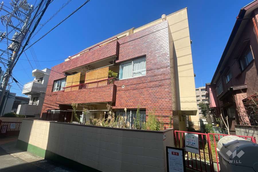 モナーク北新宿の外観（南東側から）