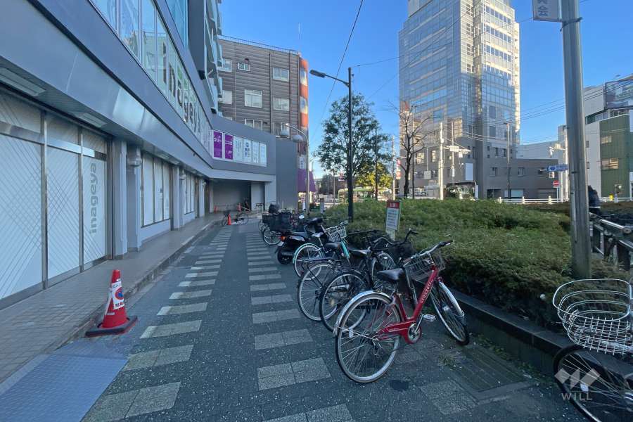 敷地北側の前面道路