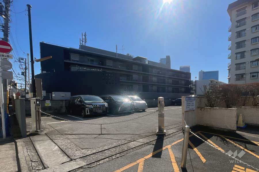 駐車場の出入り口