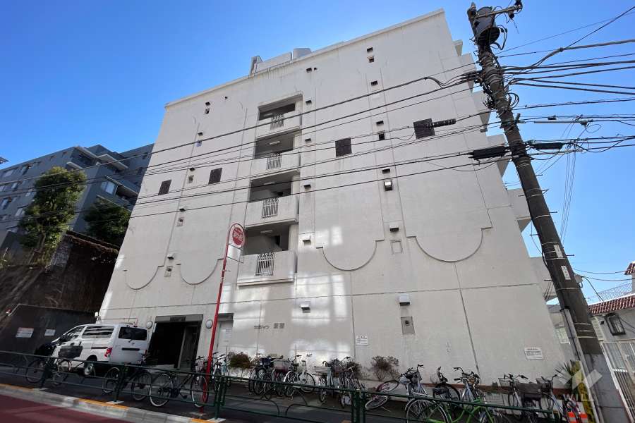 ヴェラハイツ新宿の外観（北西側から）