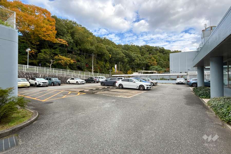 敷地内駐車場（屋外平面式）