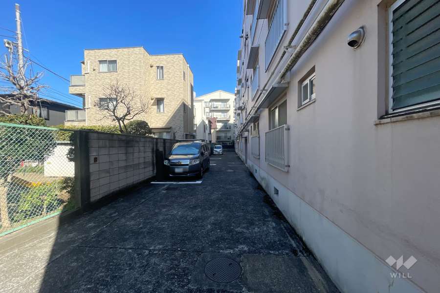 敷地内駐車場（屋外平面式）　