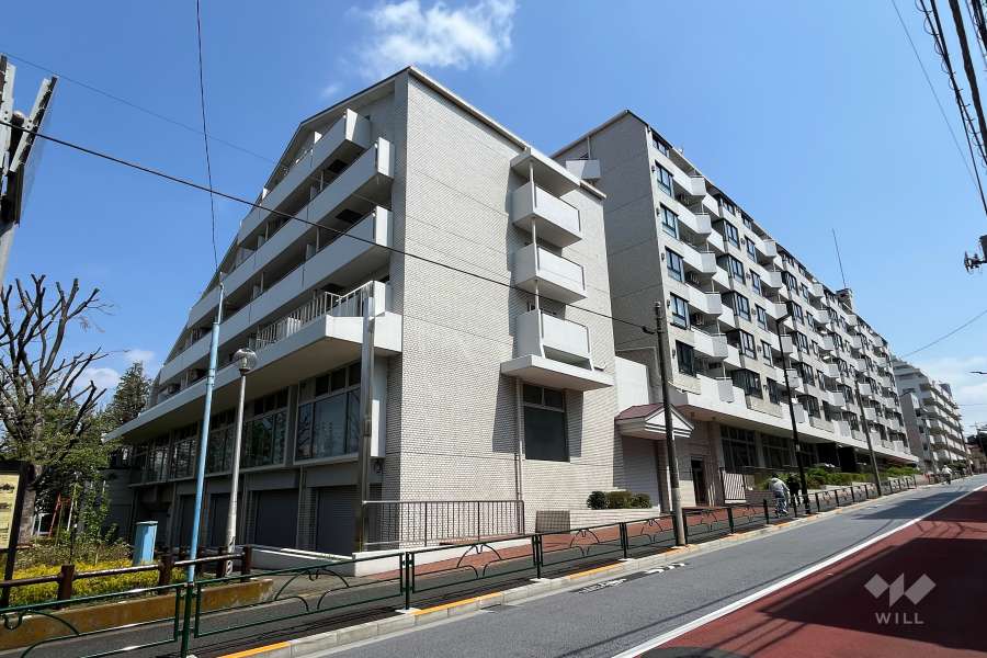 北新宿パークハイツの外観（南西側から）